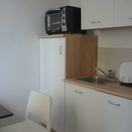 Easy House Apartman